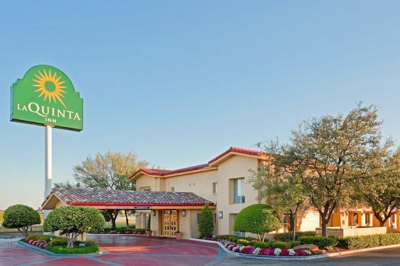 La Quinta Inn & Suites By Wyndham Lewisville Exterior foto