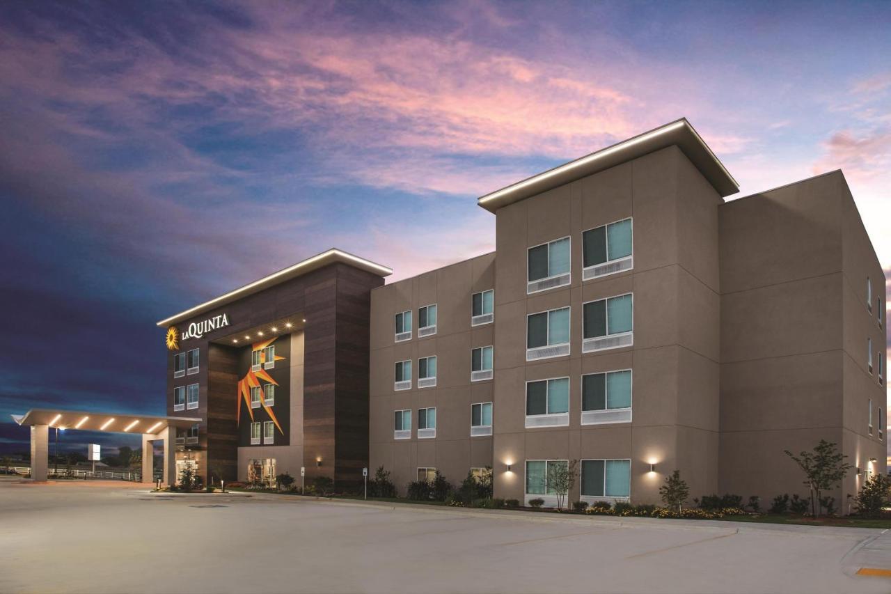 La Quinta Inn & Suites By Wyndham Lewisville Exterior foto
